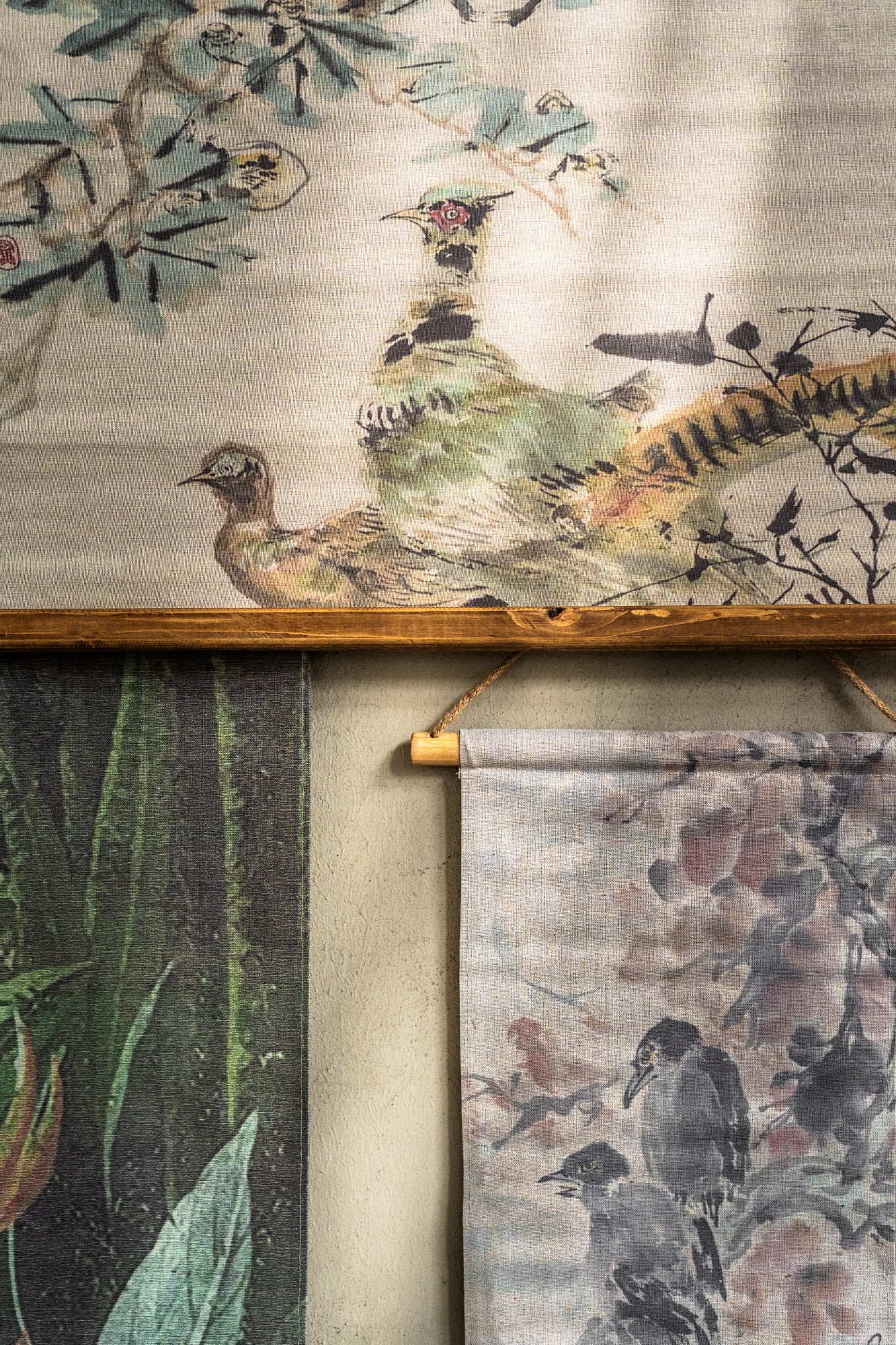 Rollbild auf Leinwand 'Birds in Tree', multicolor, T 2 cm, B 63 cm, H 78 cm von fischer's lagerhaus