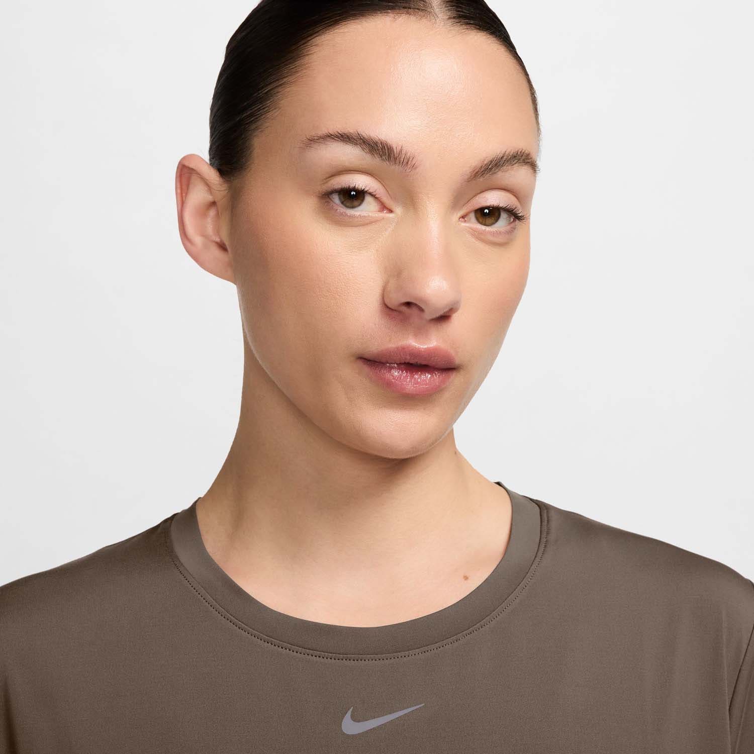 Nike  One Classic Tee Dames