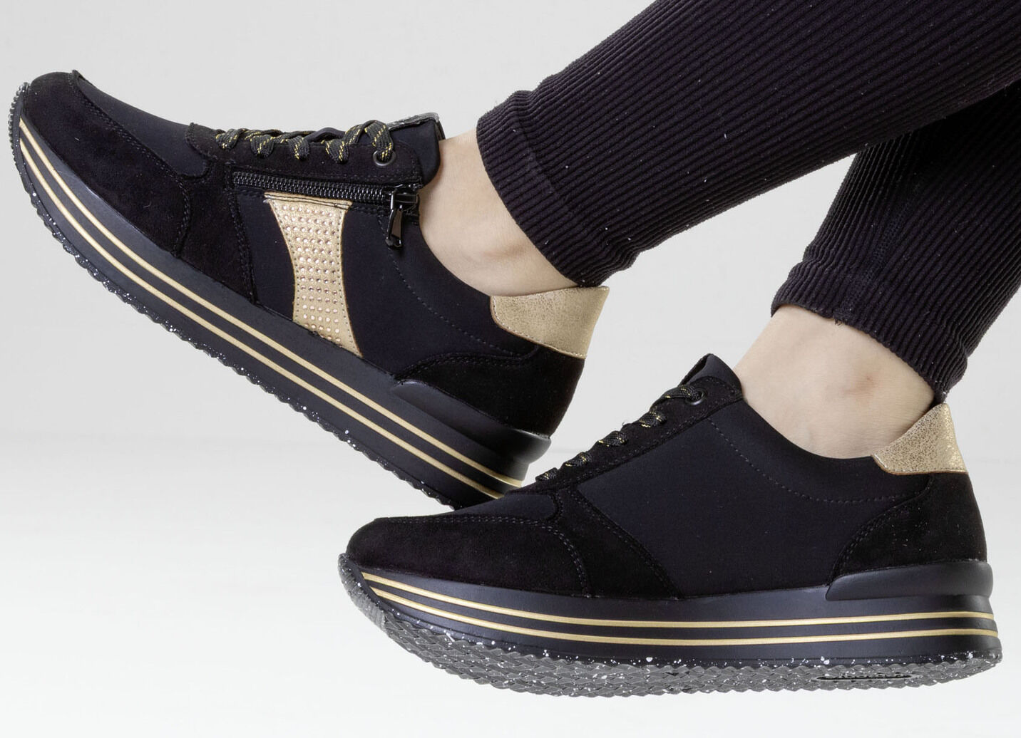 Remonte, trendige Damen-Sneaker, Weite G, mit herausnehmbarem Fussbett