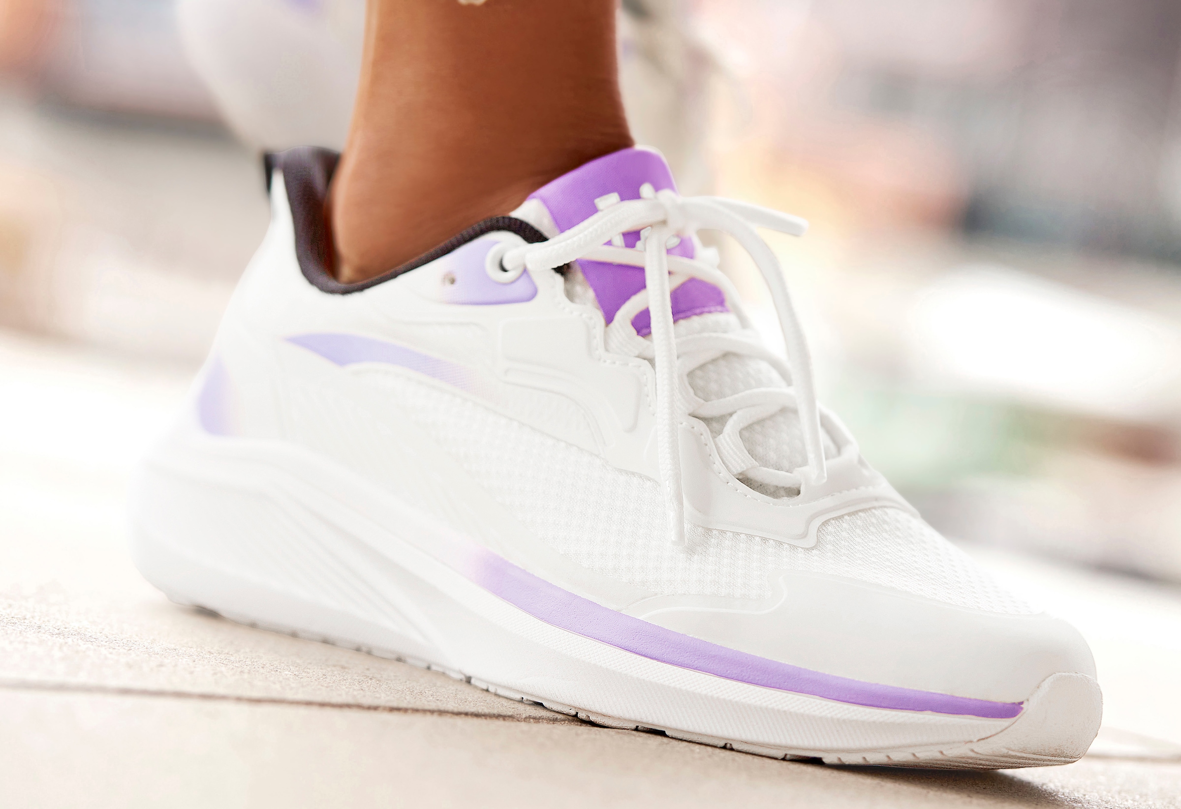 LASCANA ACTIVE Sneaker »Turnschuhe,«  mit modischen Farbdetails VEGAN