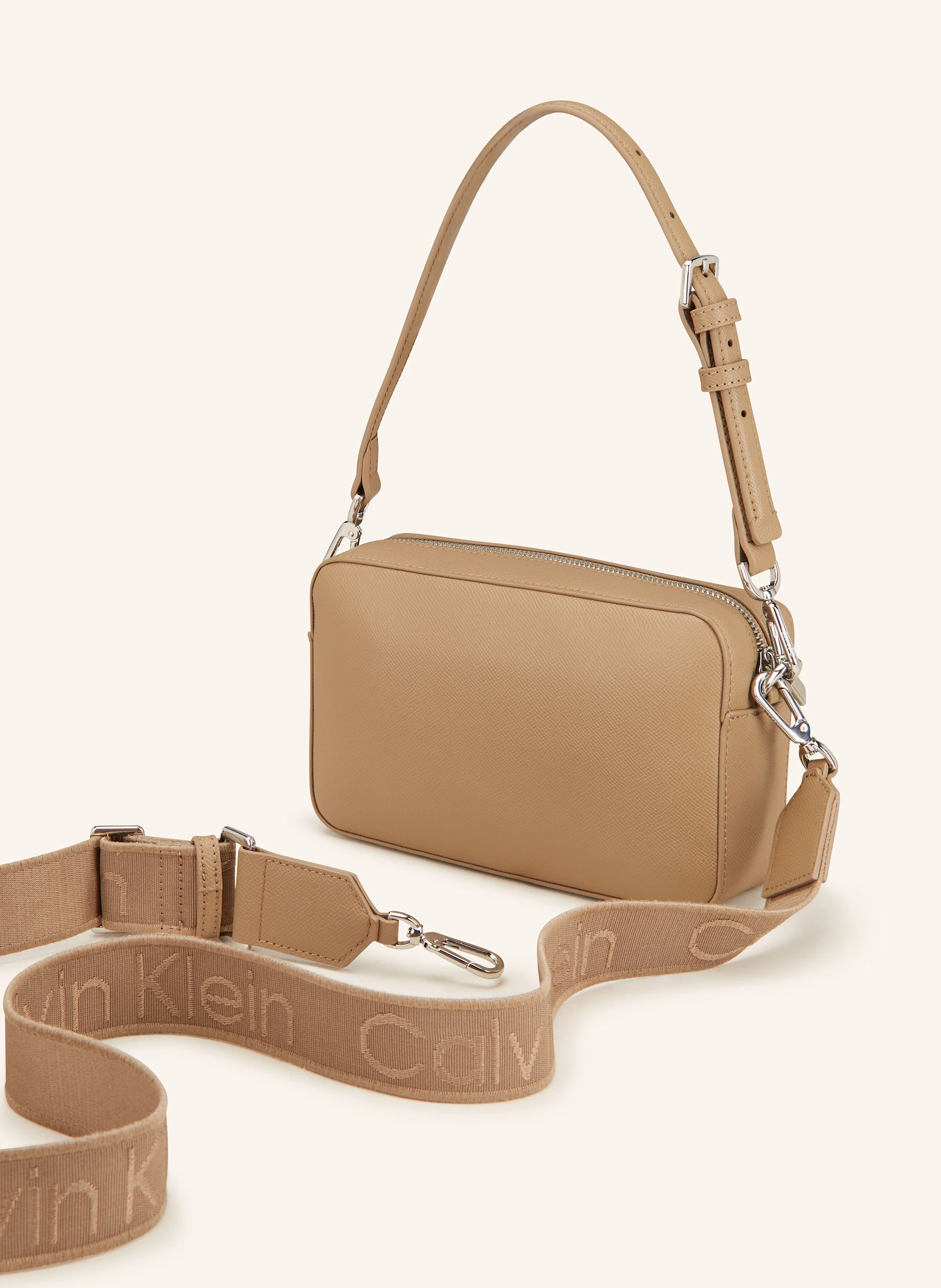 Calvin Klein Umhängetasche MUST