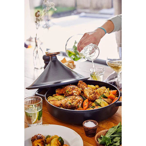 Tajine en fonte émaillée 26 cm Nori 3 L noir Beka