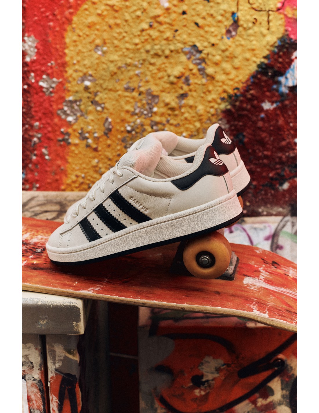 adidas Sneakers Mixte Campus 00s Cuir blanc cassé / noir