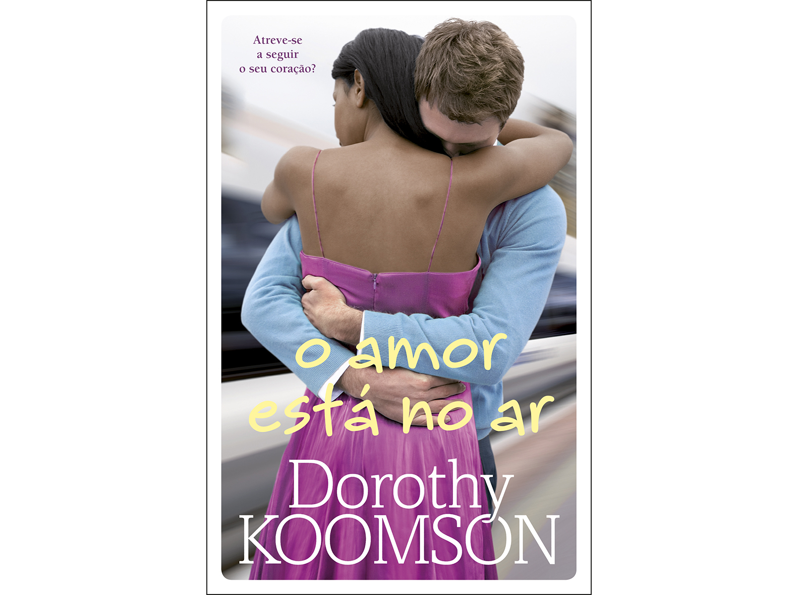 LIVRO O AMOR ESTÁ NO AR DOROTHY KOOMSON
