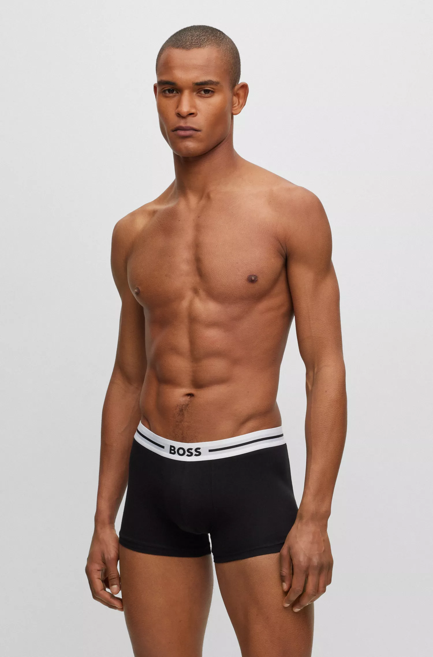 BOSS Black - Pacote com três cuecas boxer de algodão elástico com cós com logotipo.