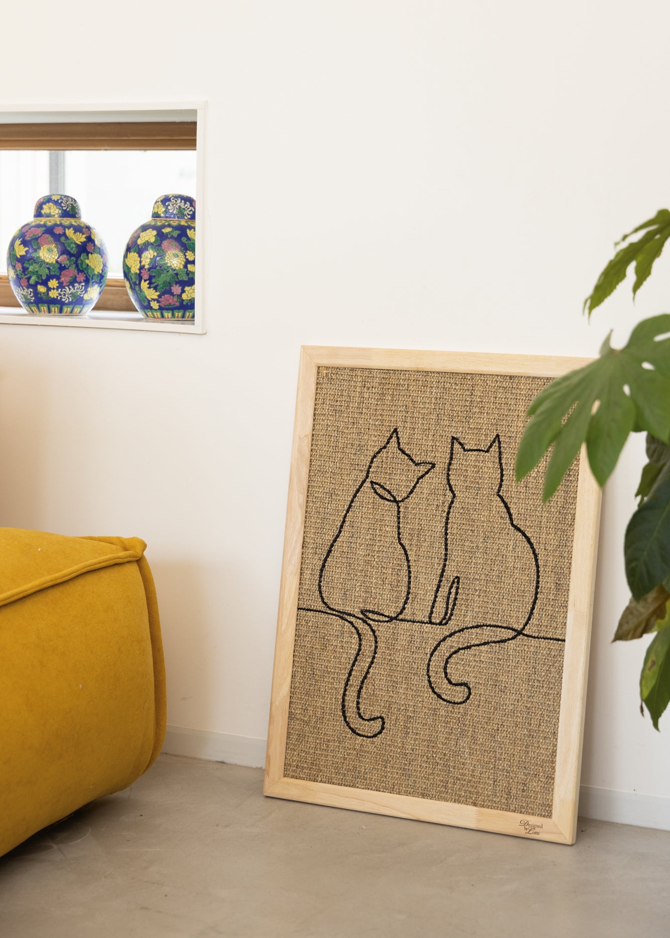 Designed by Lotte krabplank Poezels bruin 70 x 50 x 2 cm