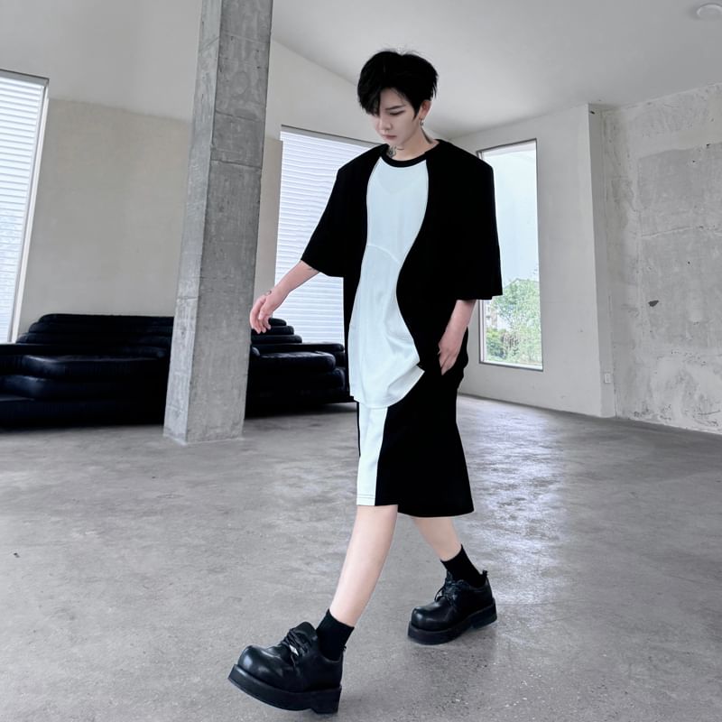 Freehop - Set: T-shirt met ronde hals en elleboogmouwen, tweekleurig + shorts