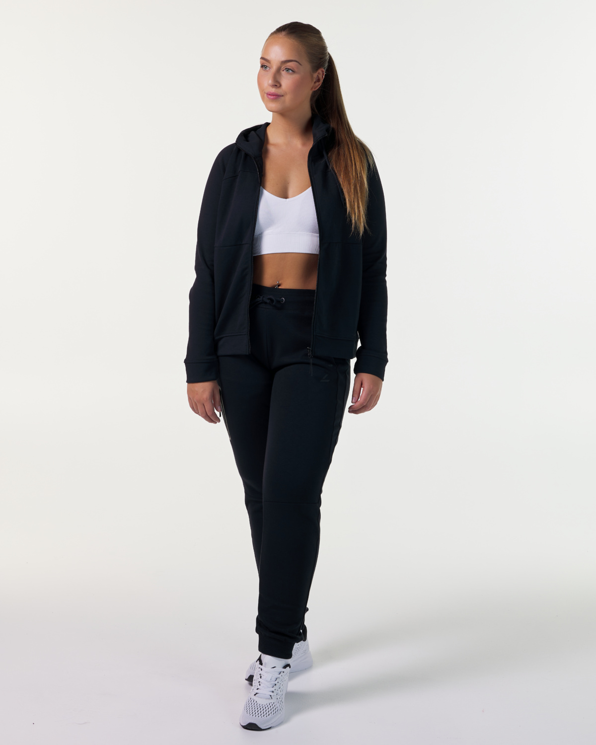 LEVITY Break Tech Zip Jacket Black