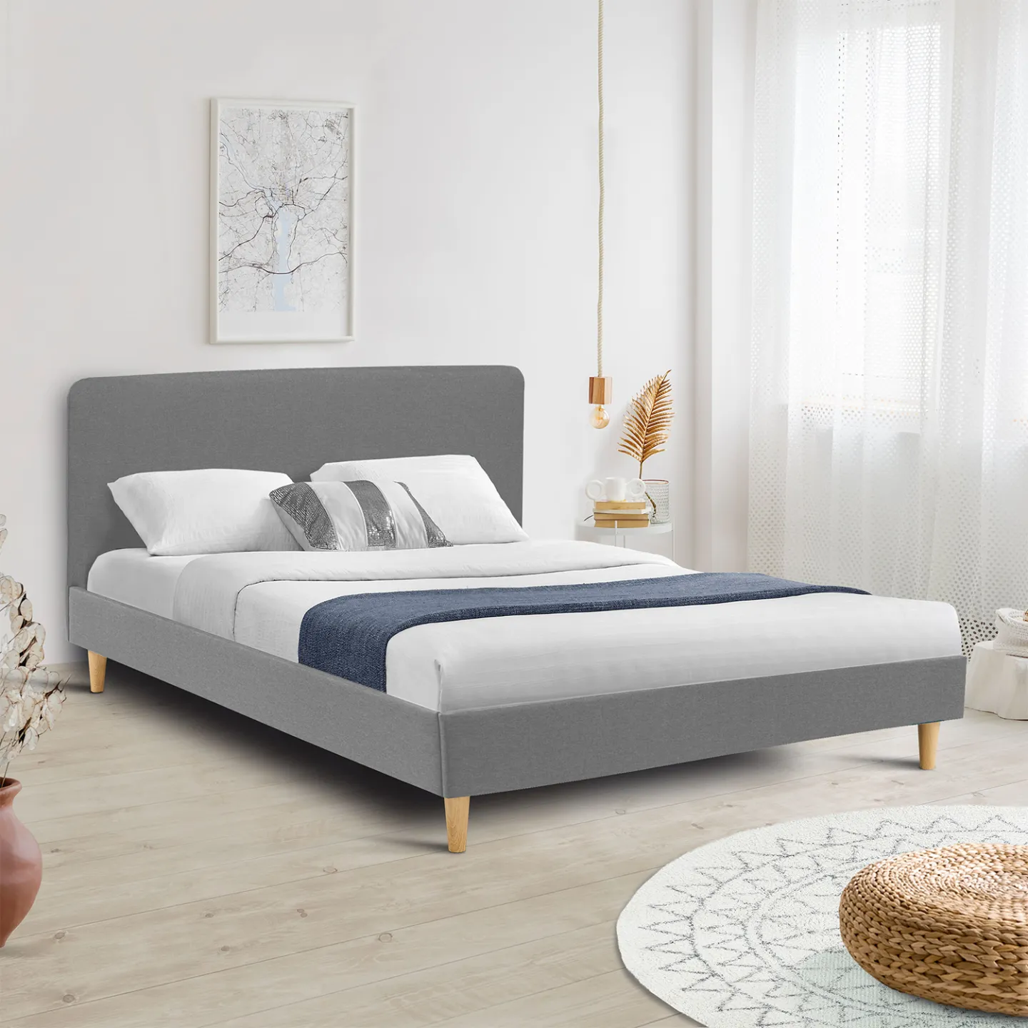 Lit double scandinave BALTA avec tête de lit et sommier 160 x 200 cm tissu gris clair
