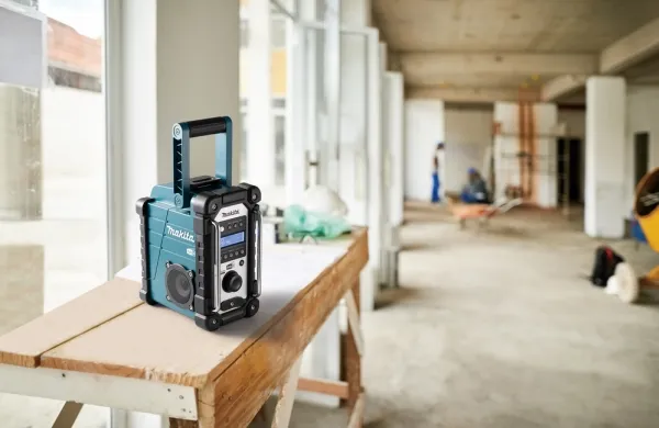 Makita DMR110 - Jobsteds-radio