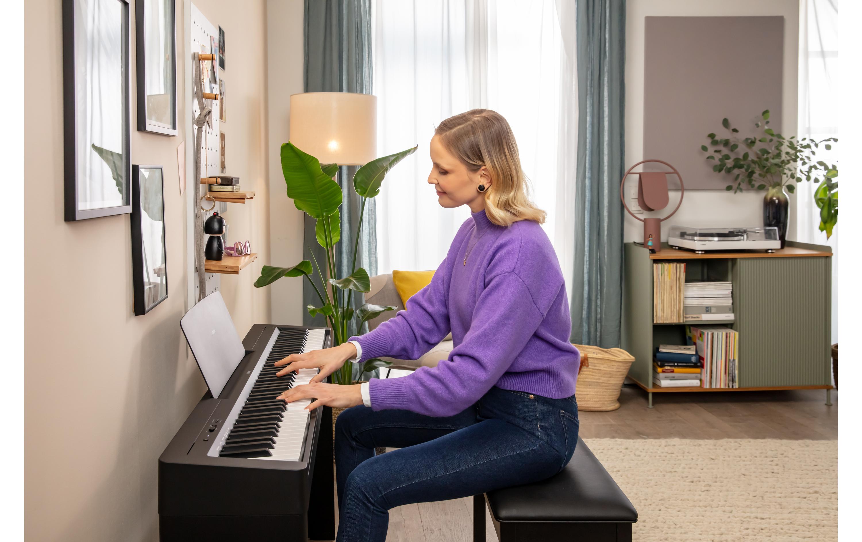 E-Piano P-145BT<br>Portables Piano mit 88 Tasten und Bluetooth