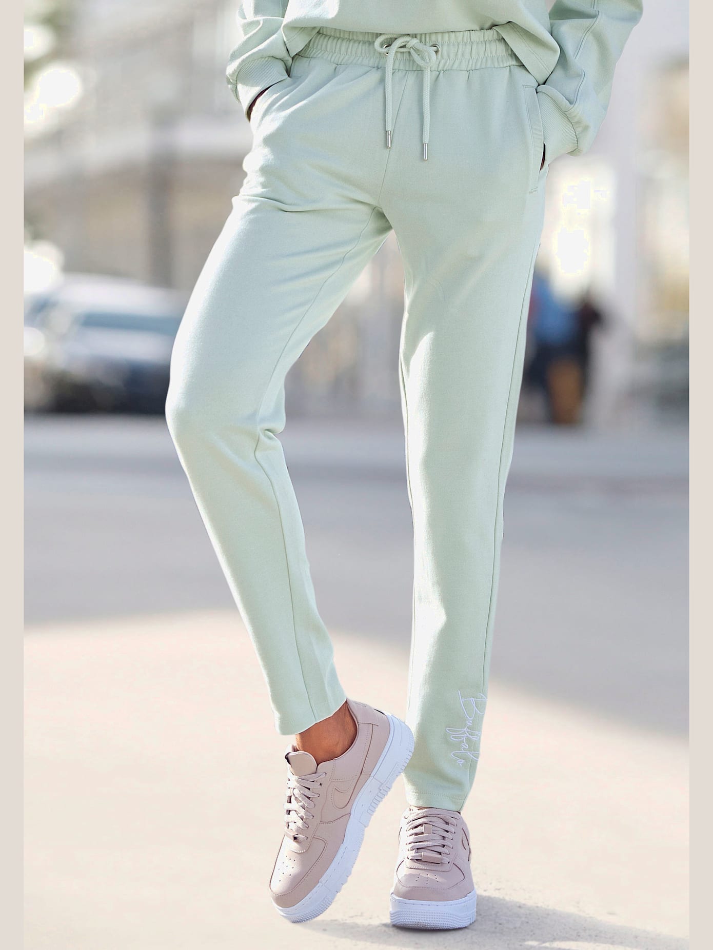 Pantalon molletonné pantalon d'intérieur, broderie sur le côté