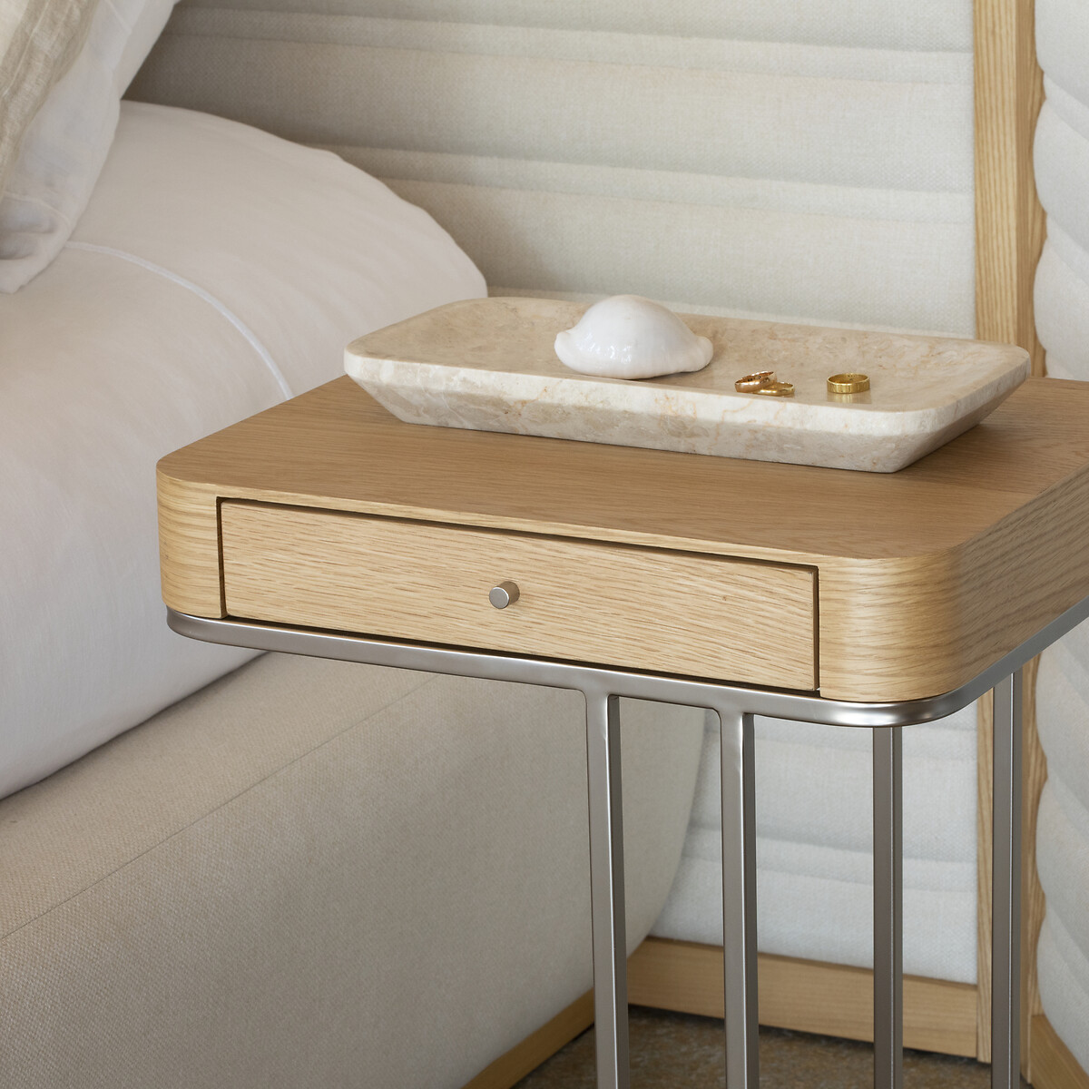 AM.PM<br>Mesa de cabeceira Trebor design E. Gallina