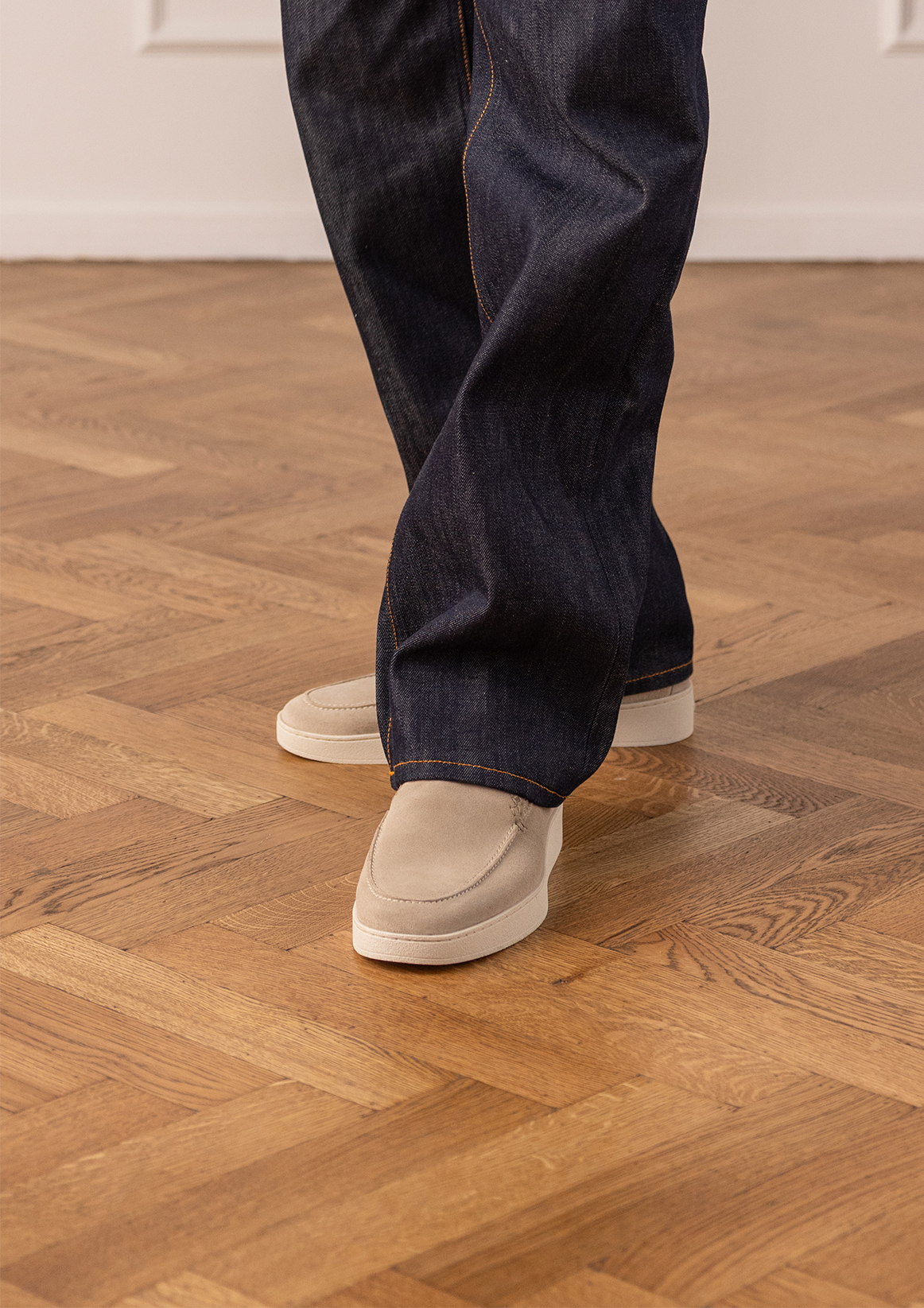 Beige suède loafers