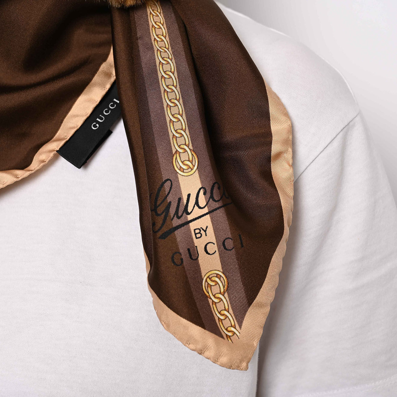 Gucci Carré de Soie marron - Très bon état - 70x70 cm