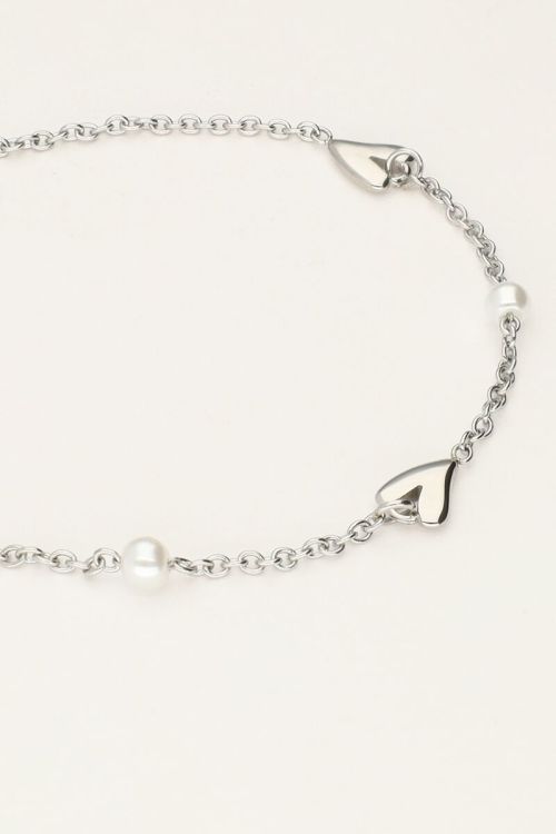 Armband met hartjes en parels
