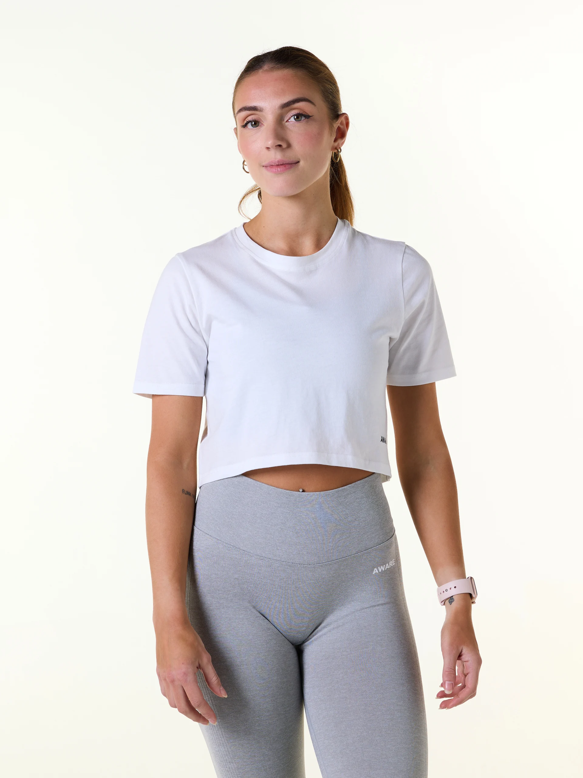 Aware Nutrition SETT Scrunch Seamless Tights Grey Melange &amp; Crop T-Shirt White