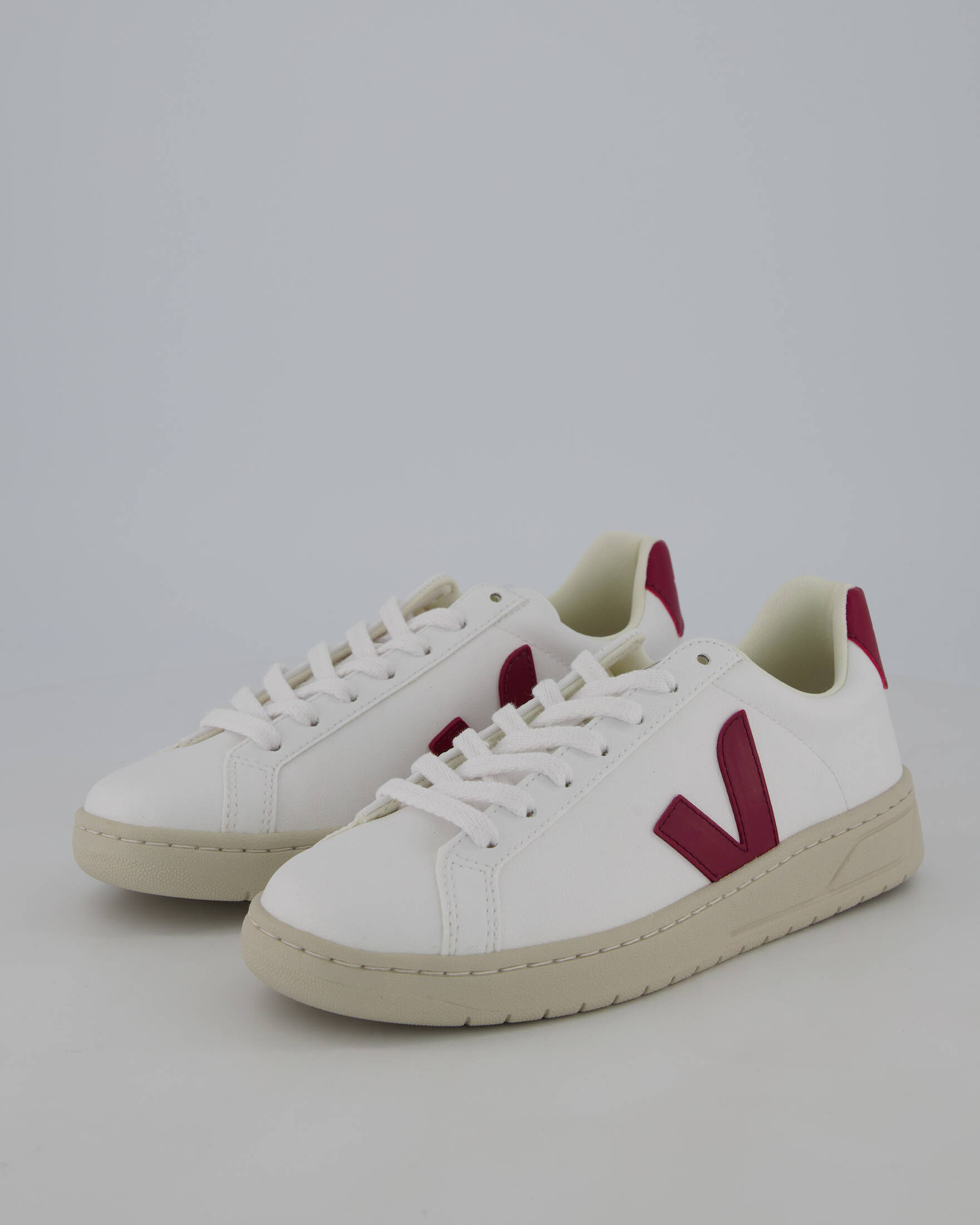 Veja| Damen Sneaker URCA CWL