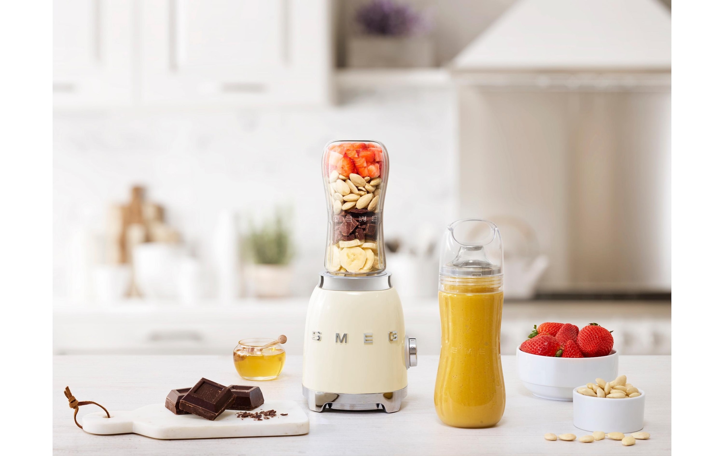 Smeg Standmixer »Blender 50's PBF01CREU« 300 W