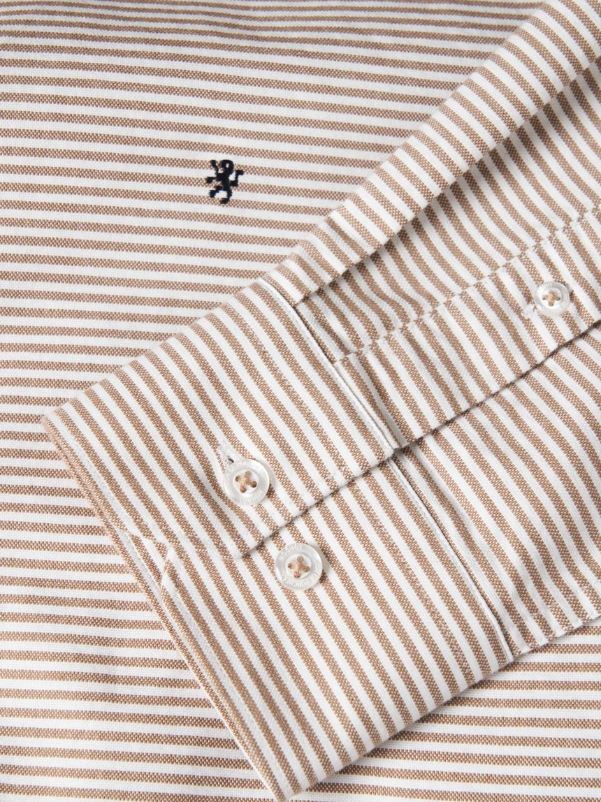 Camisa slim fit às riscas