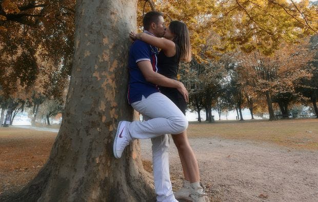 Outdoor Paar-Fotoshooting bei Lugano als Geschenkidee