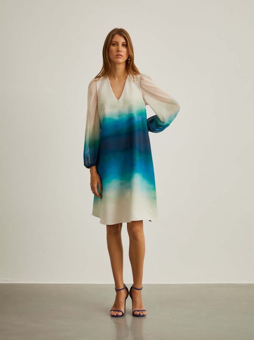 Vestido curto com padrão degradé
