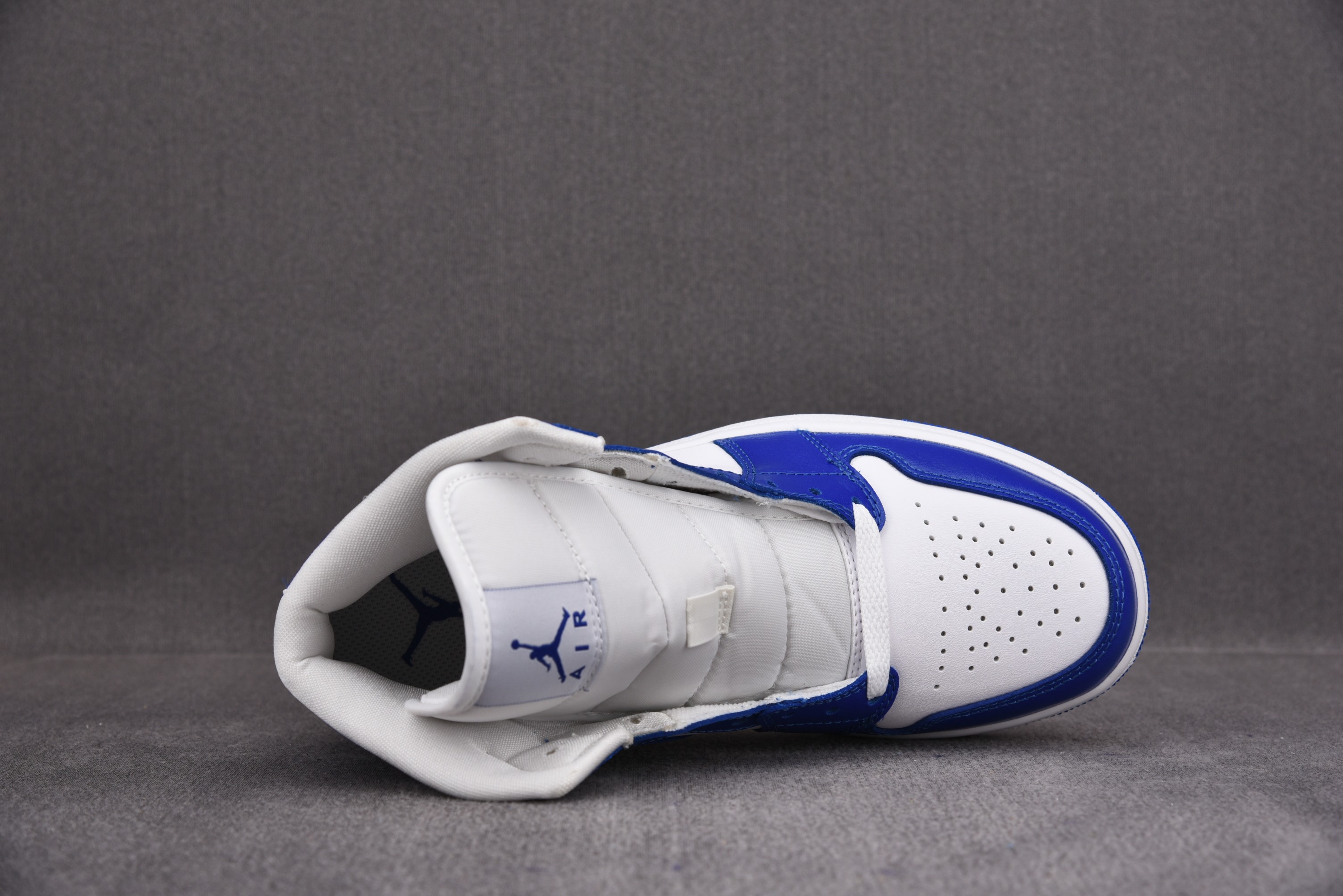 Jordan 1 Mid Kentucky Blue (Women Size!!)