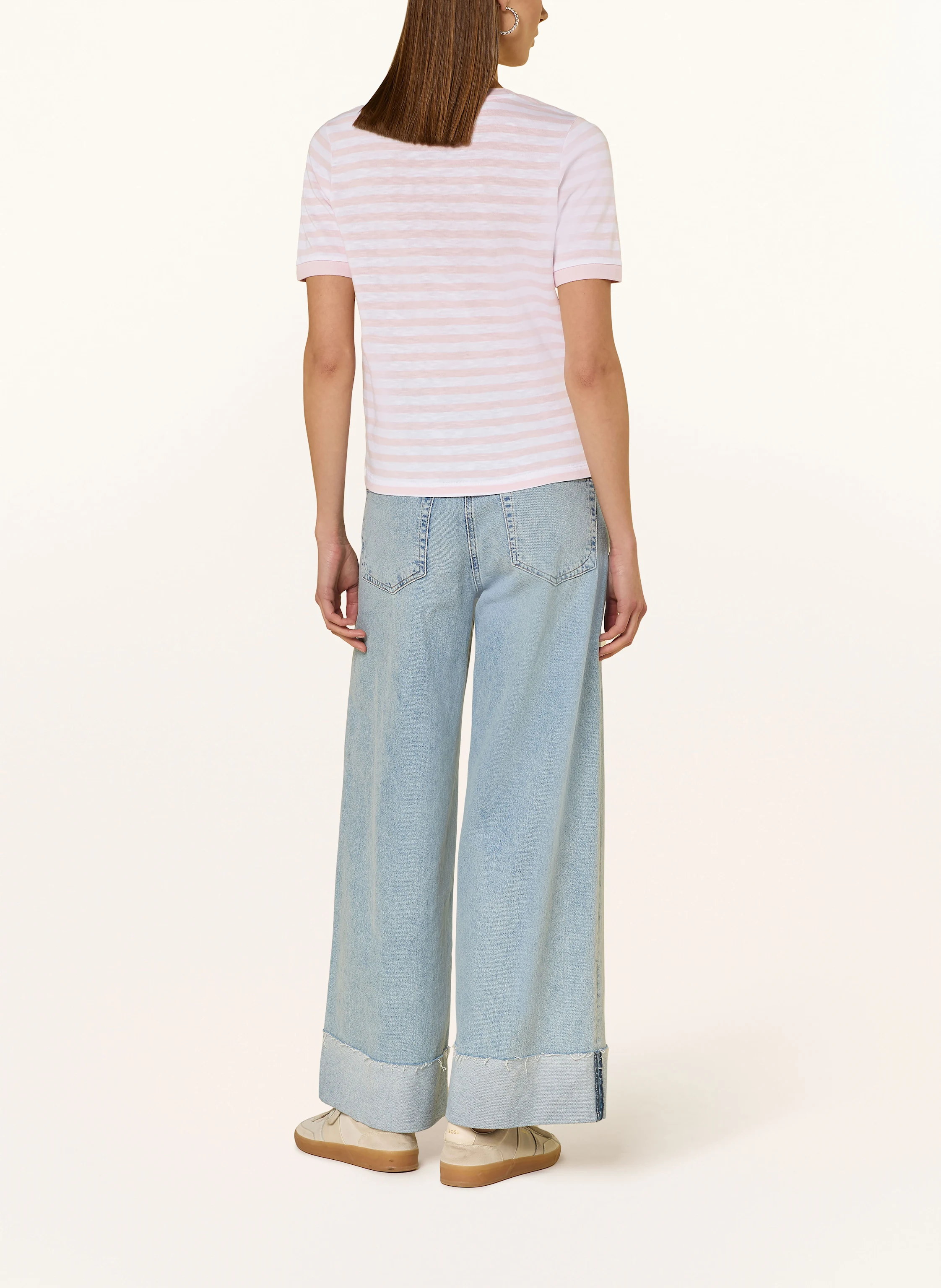 comma casual identity T-Shirt