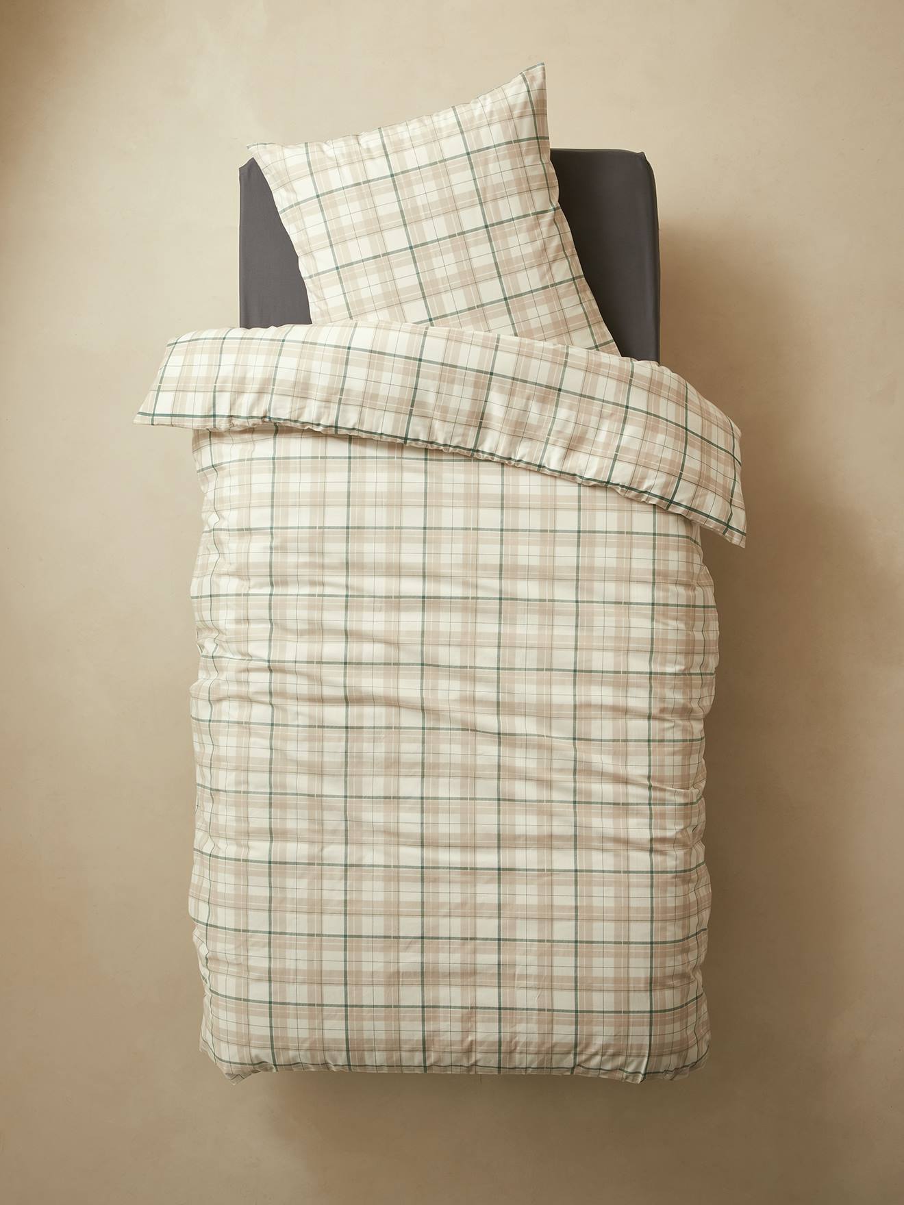 Conjunto de capa de edredom e fronha infantil DANDY FOX, bege médio liso com estampas.