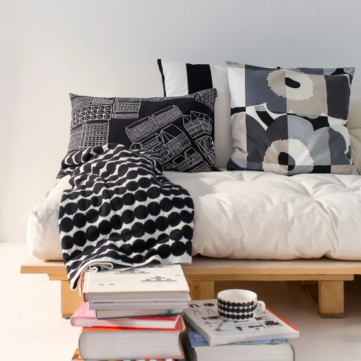 Marimekko - Oiva Siirtolapuutarha Teetasse mit Henkel, weiss / schwarz