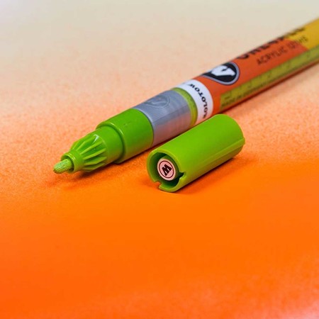 Molotow One4All 127HS 2 mm Basic-Set 1 by MolotowAcrylmarker - 2 mm