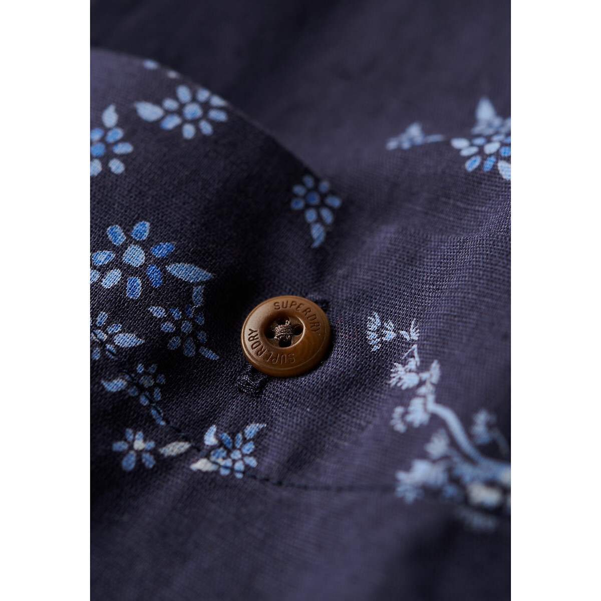 SUPERDRY<br>Camisa com estampa floral