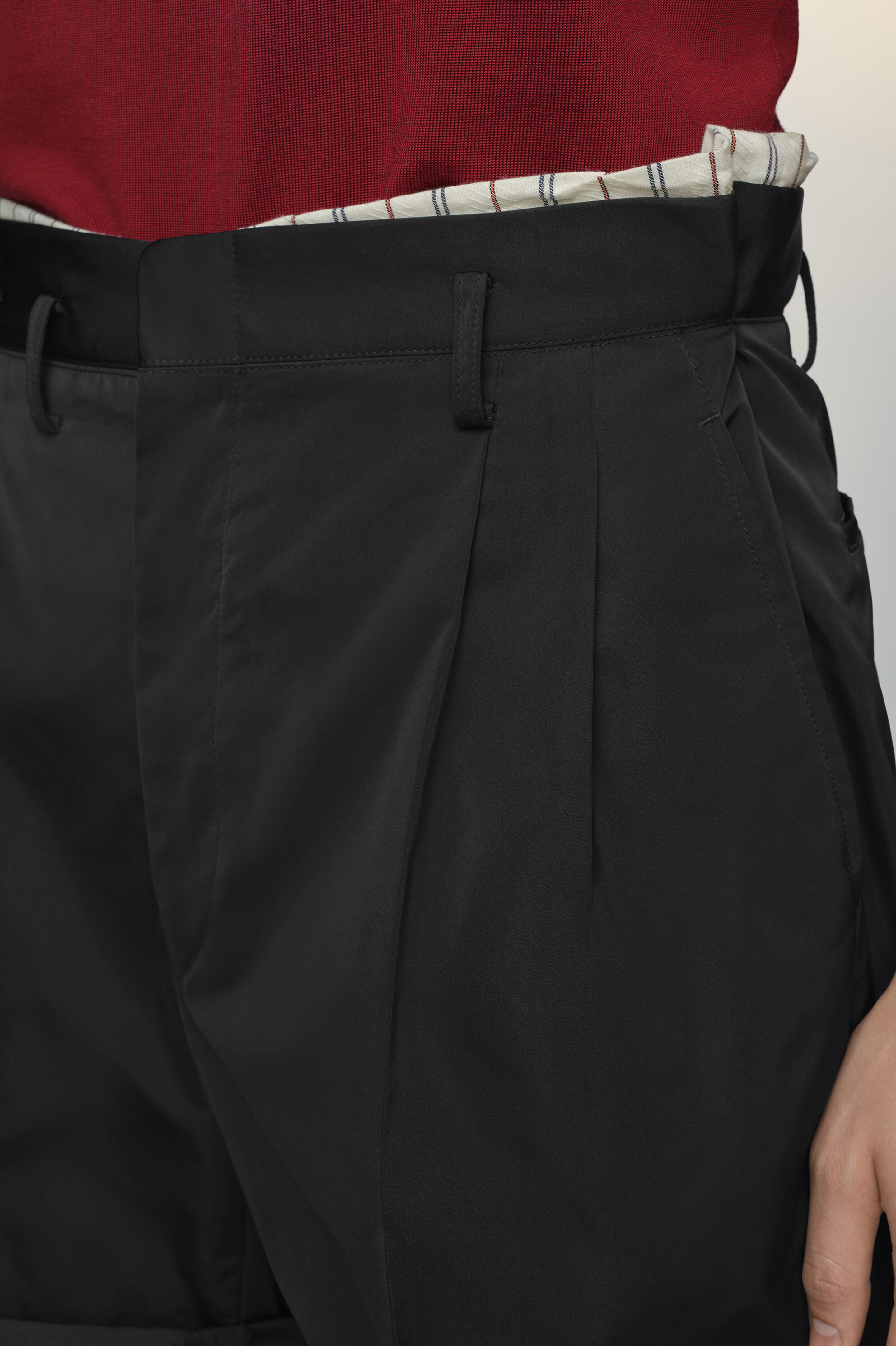 Short ajusté noir pour homme