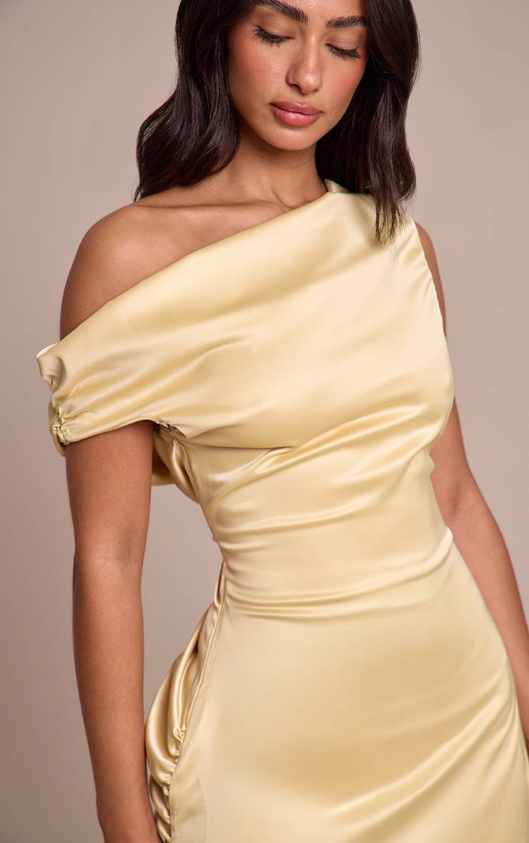 Butter Yellow Robe Longue Satinée Asymétrique Froncée Petite Taille