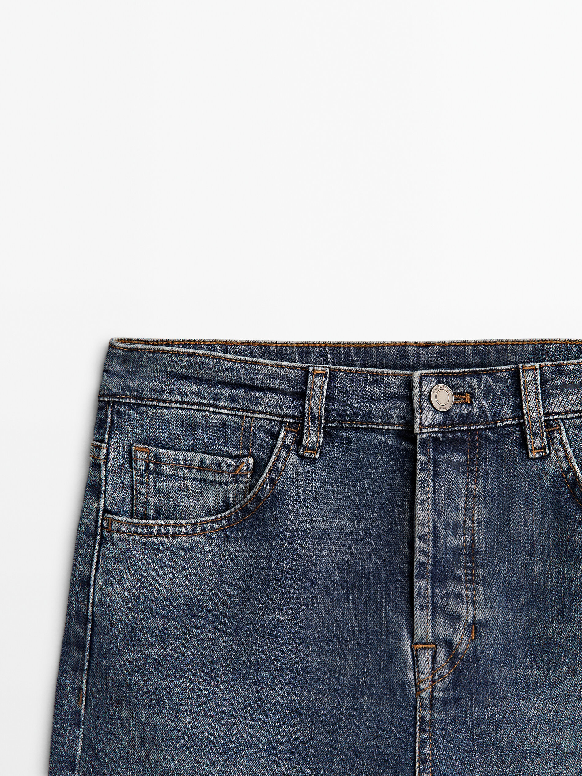 Calça Jeans de Corte Reto e Altura Média - AZUL MÉDIO