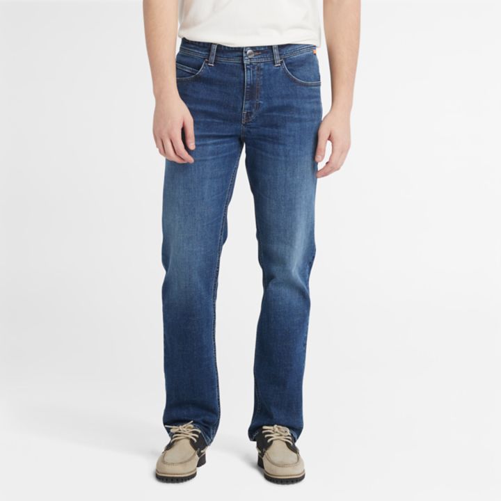 Calça jeans Stretch Core masculina em azul marinho ou índigo.