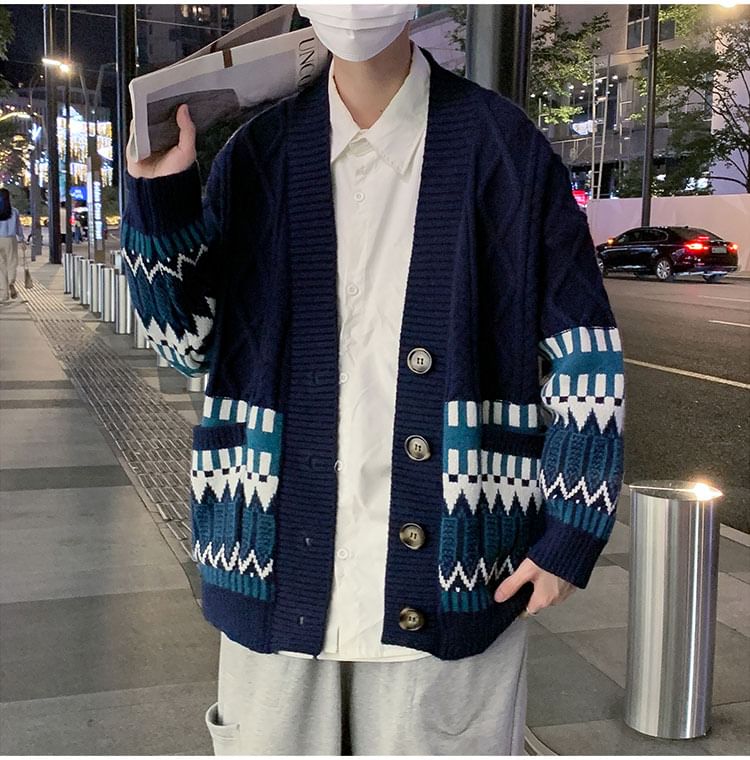 Whyessa - Oversized gebreide cardigan met lange mouwen en V-hals in kleurblokmotief