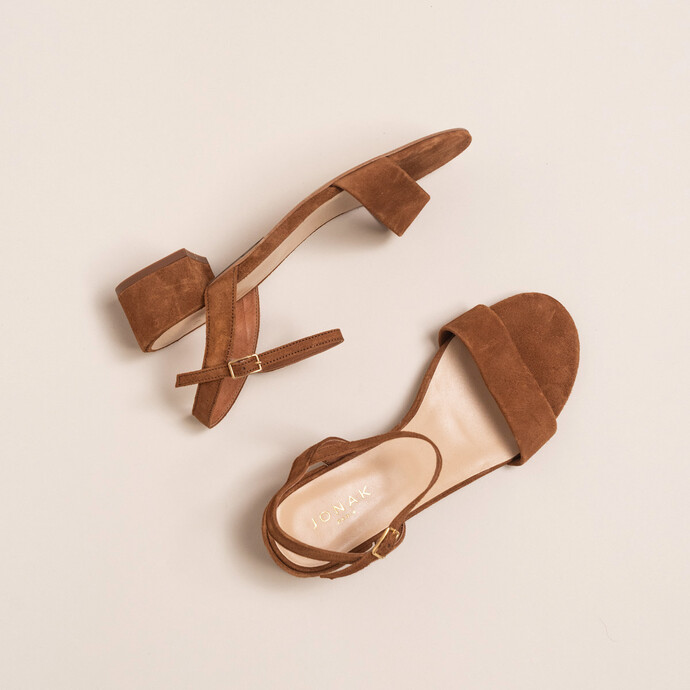 Sandales à talons carrés  en velours cognac
