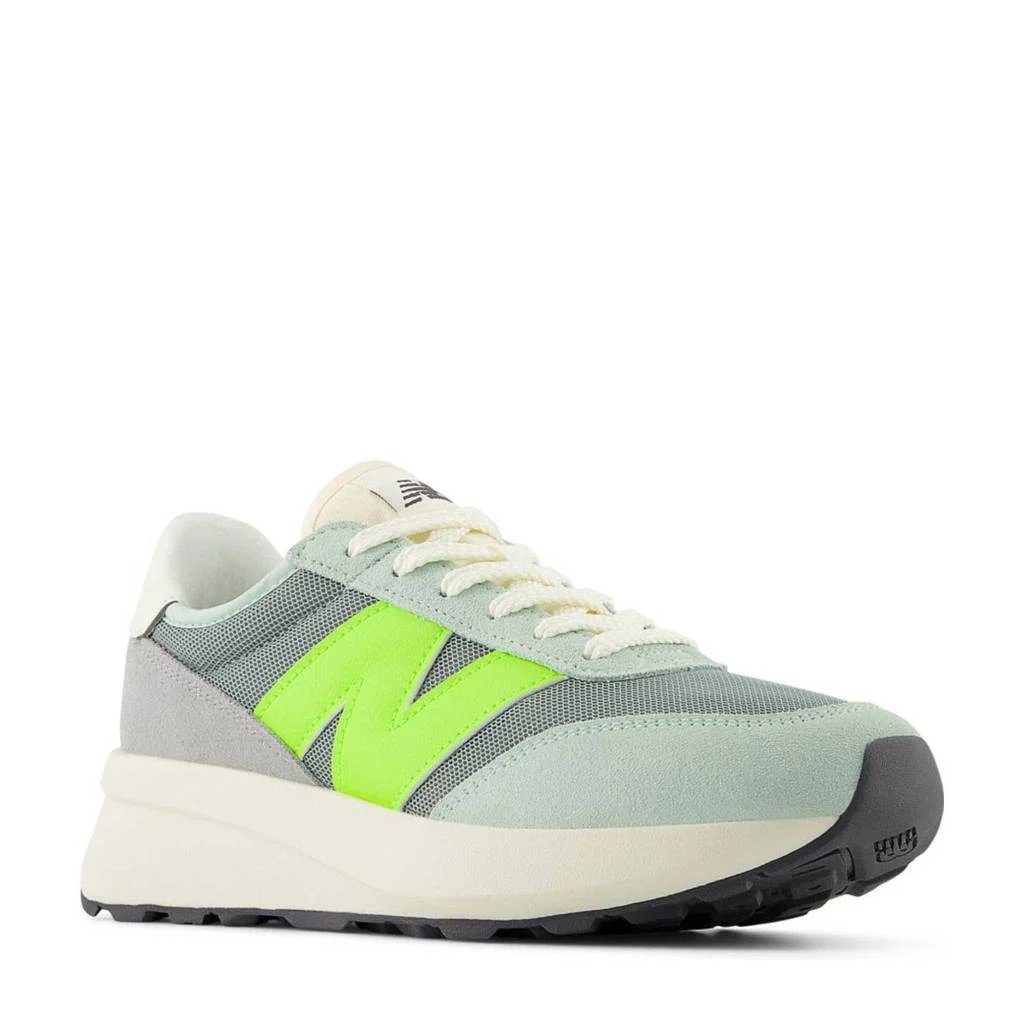 New Balance 370