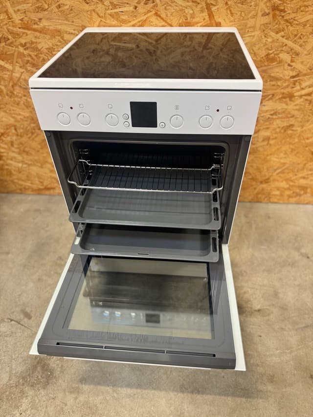 Bosch keramisk komfur HCE744220U