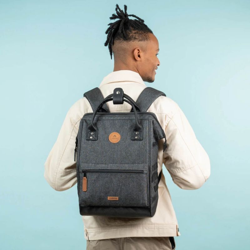 Sac à dos Adventurer Medium 23 litres + 2 grandes pochettes Luxembourg