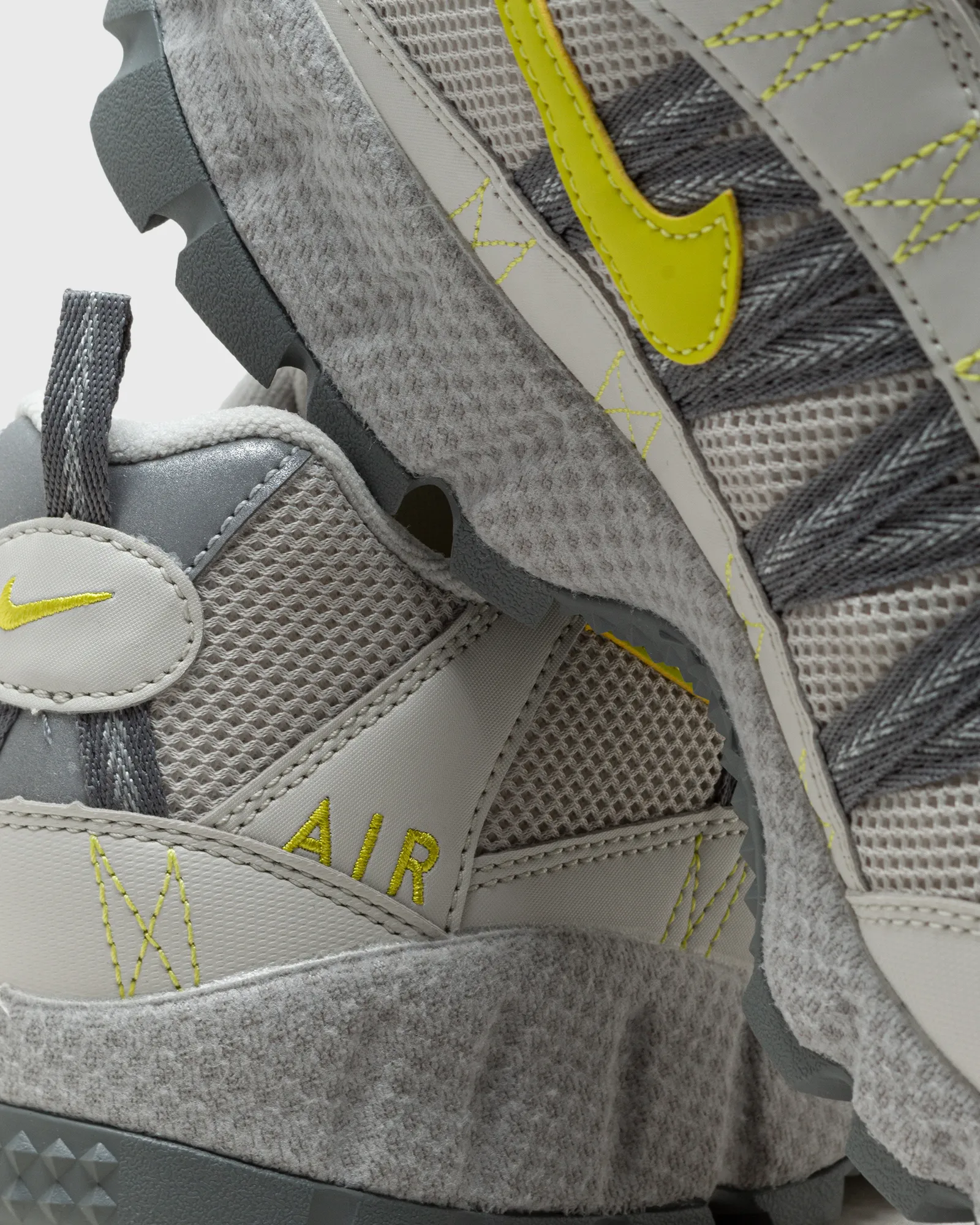 Nike NIKE AIR HUMARA 'Light Bone'