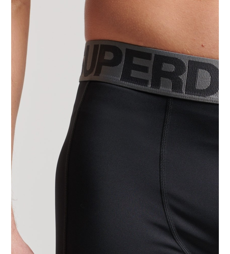 Superdry Short Ajustado Core negro