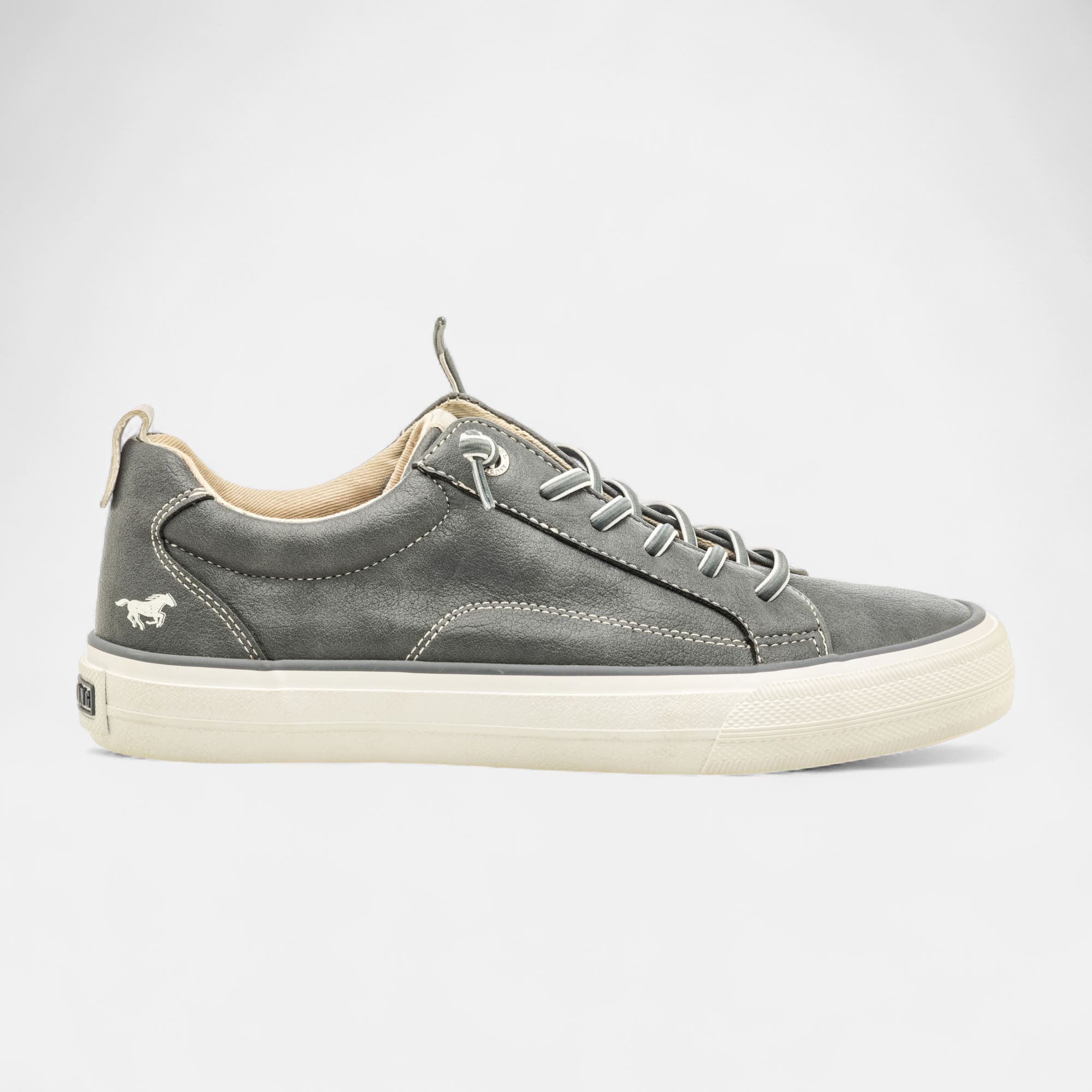 Baskets basses Femme jeans