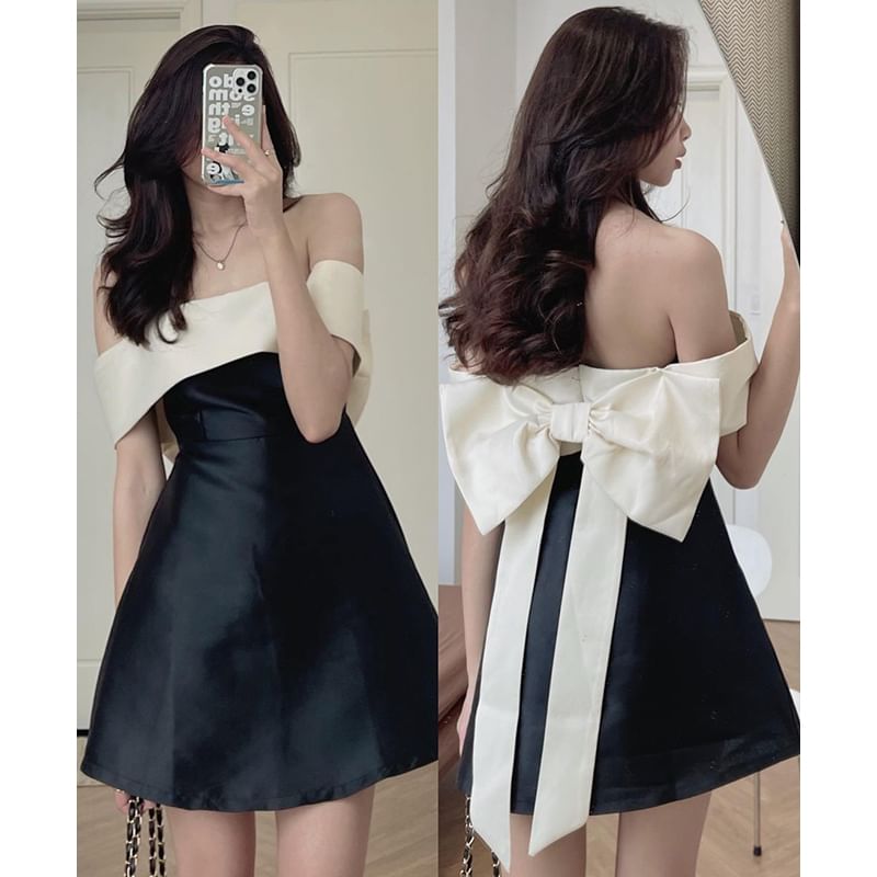 Coris - A-lijn jurk met korte mouwen en off-shoulder, tweekleurige strik