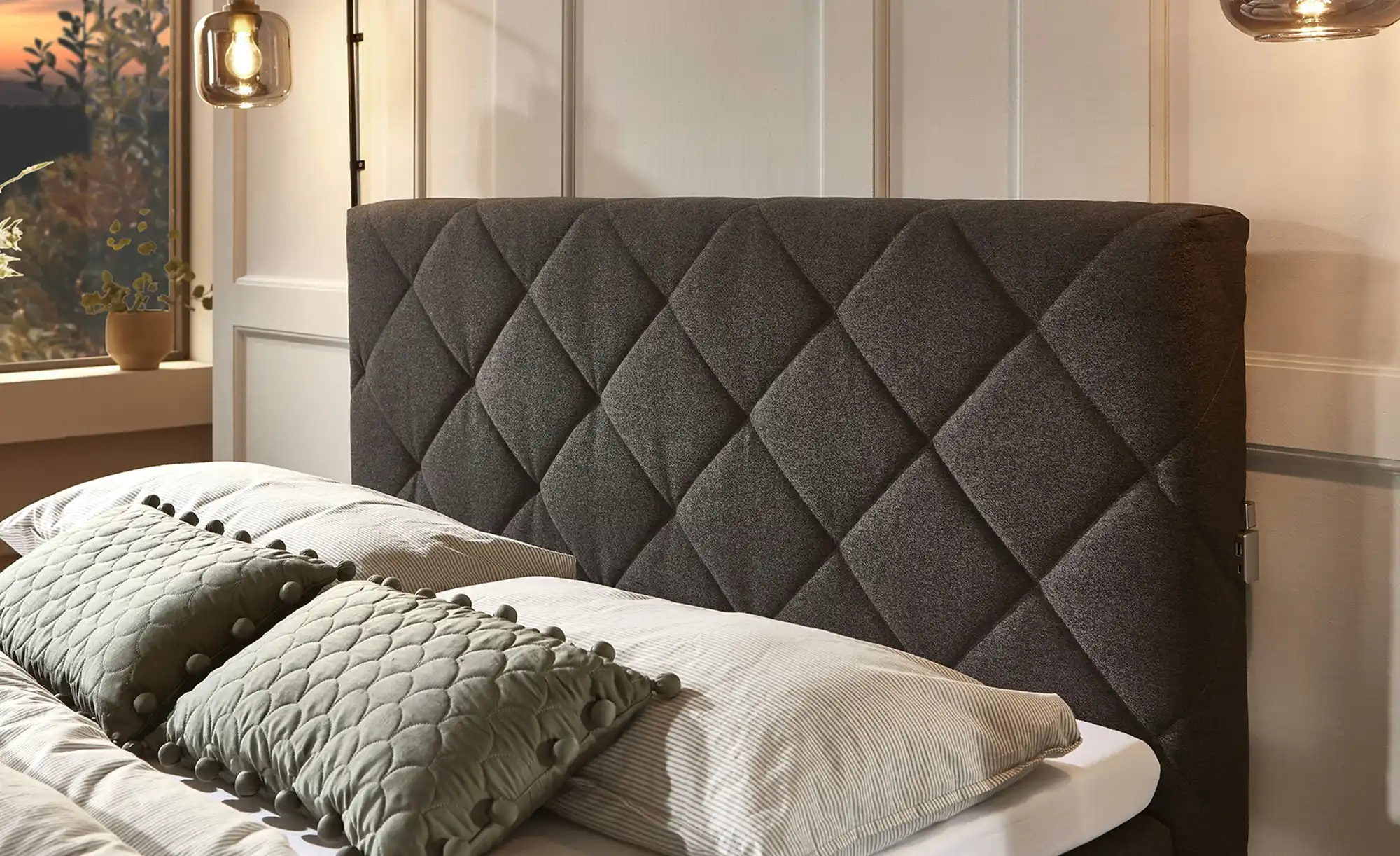 Boxspringbett USB-Anschluss & LED- Beleuchtung  Clara