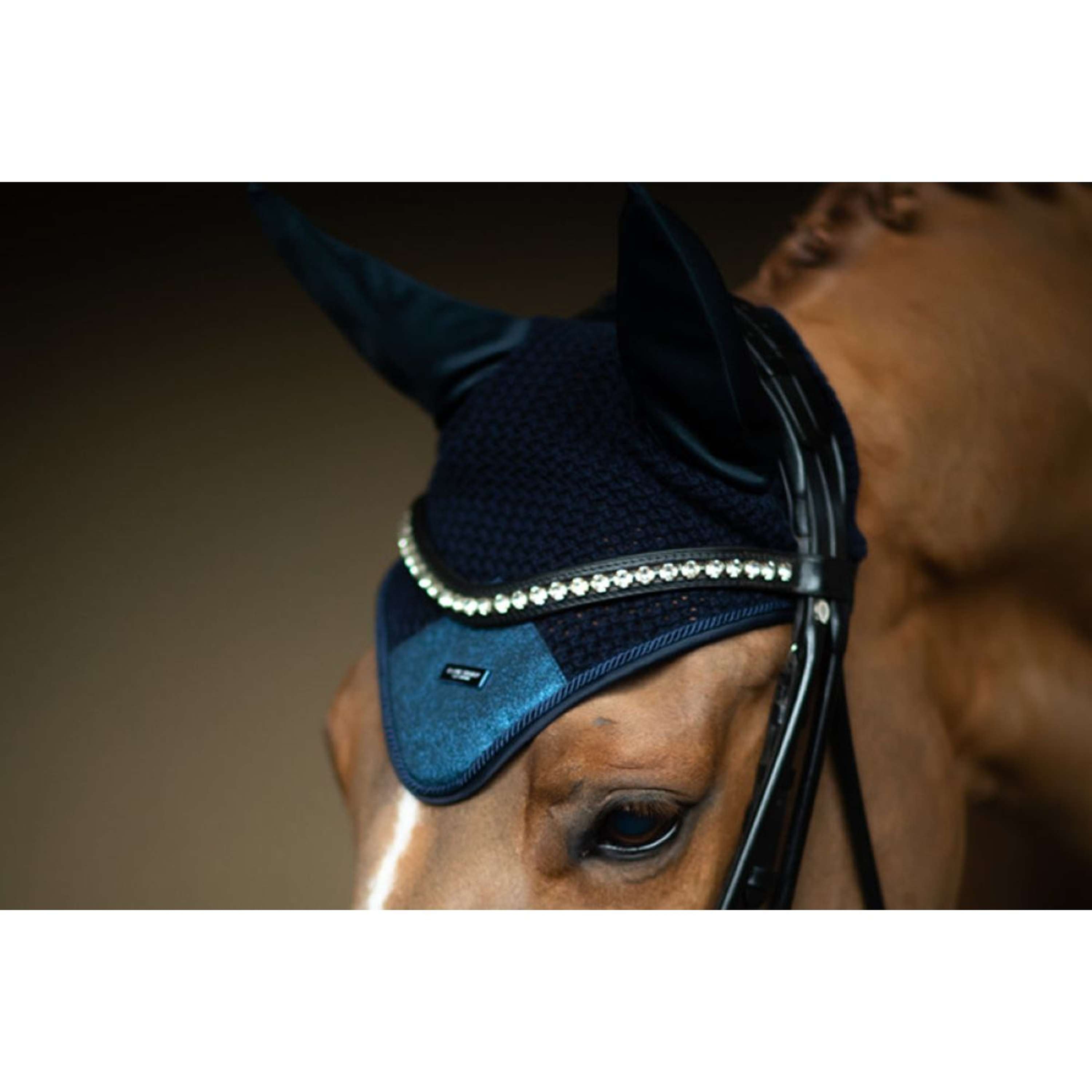 Equestrian Stockholm Oornetje Blue Meadow Glimmer