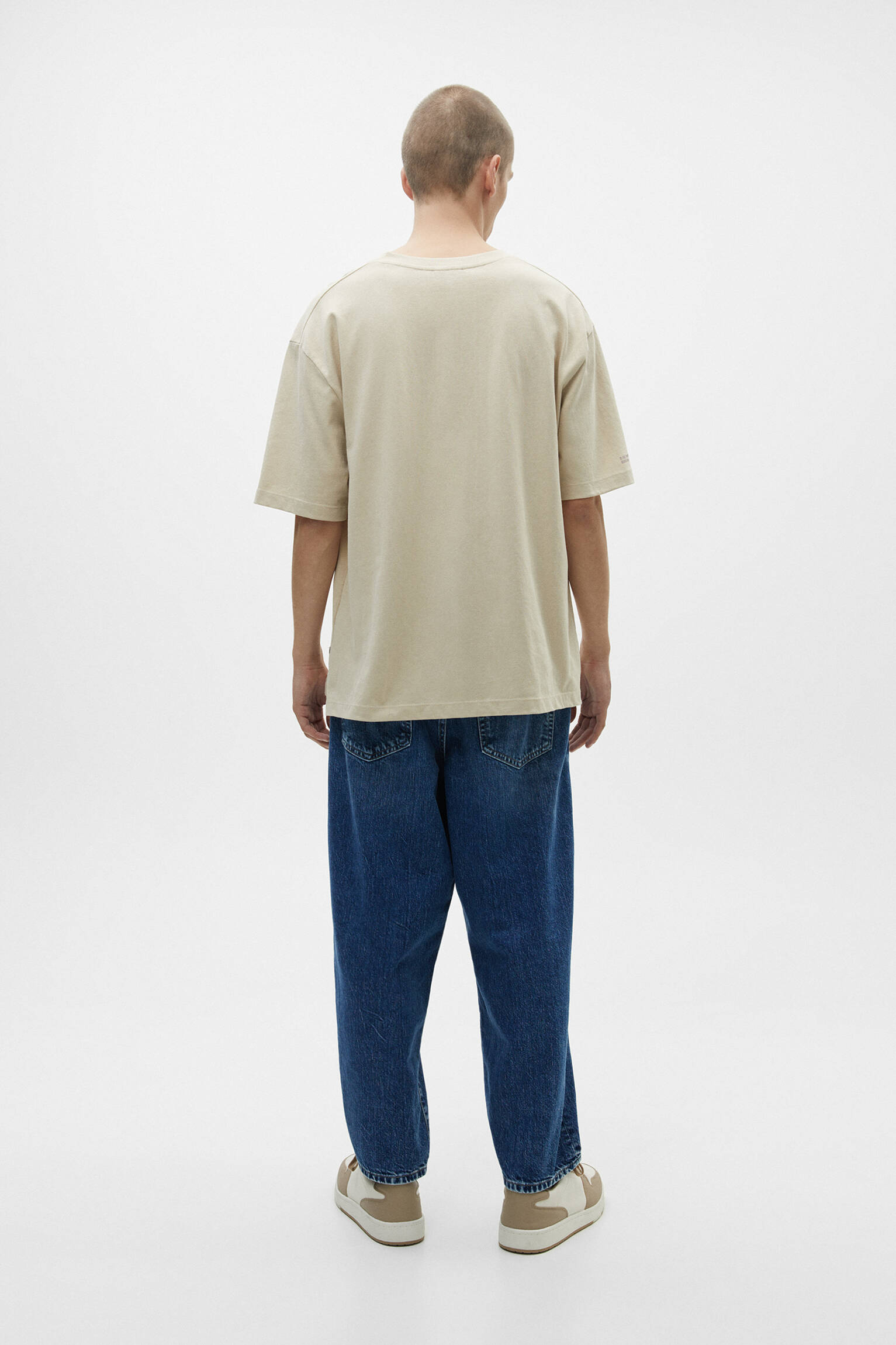 CALÇA JEANS BÁSICA DE CORTE BAGGY - AZUL MÉDIO