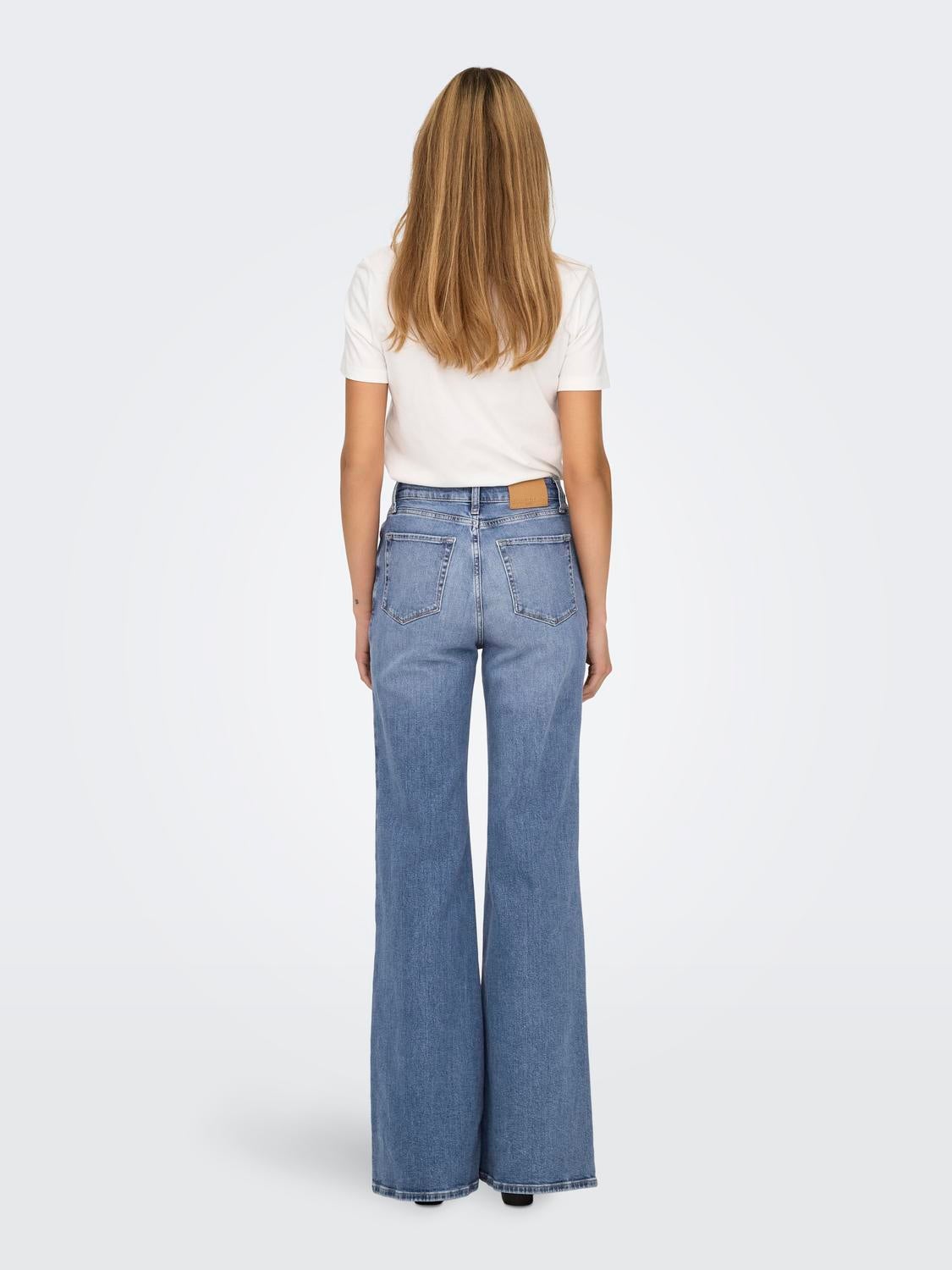ONLPATRICIA Hohe Taille Ausgestellt Jeans Medium Blue Denim