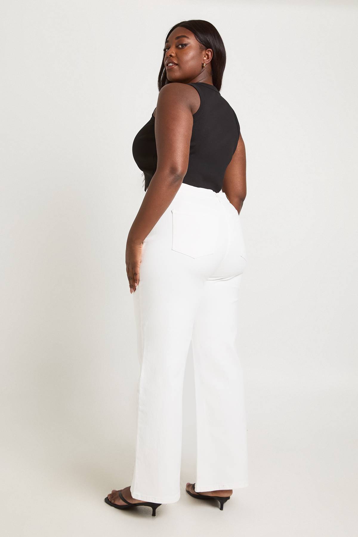 boohoo Le Jean Taille Haute Coupe Droite Grande Taille